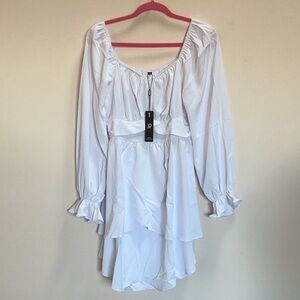 NWT Women’s White Long Sleeve Dress Size Medium